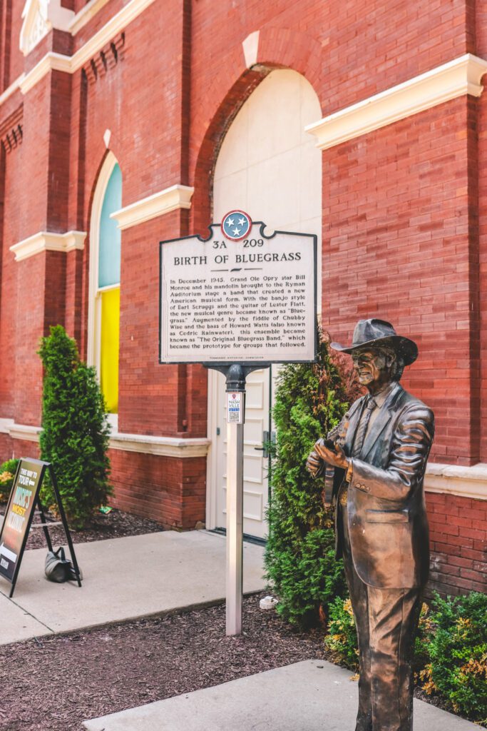 11 of the Best Things to Do in Nashville, Tennessee | Ryman Auditorium #simplywander