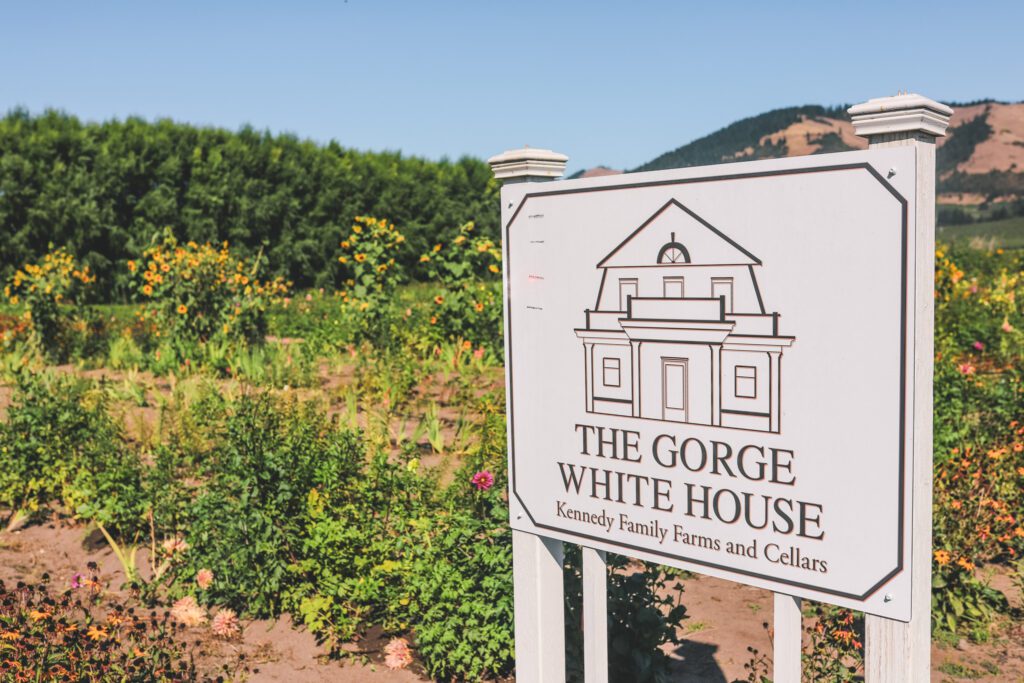 Best Things to Do in Mount Hood, Oregon | The Gorge White House #simplywander