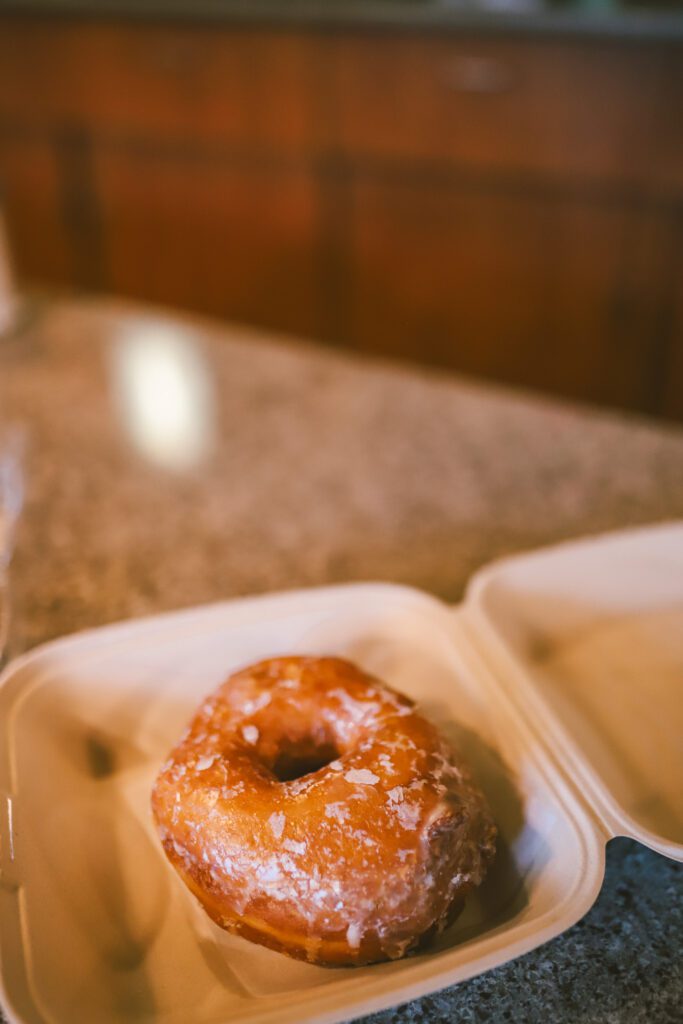 Best Things to Do in Mount Hood, Oregon | Huckleberry Inn Restaurant #simplywander