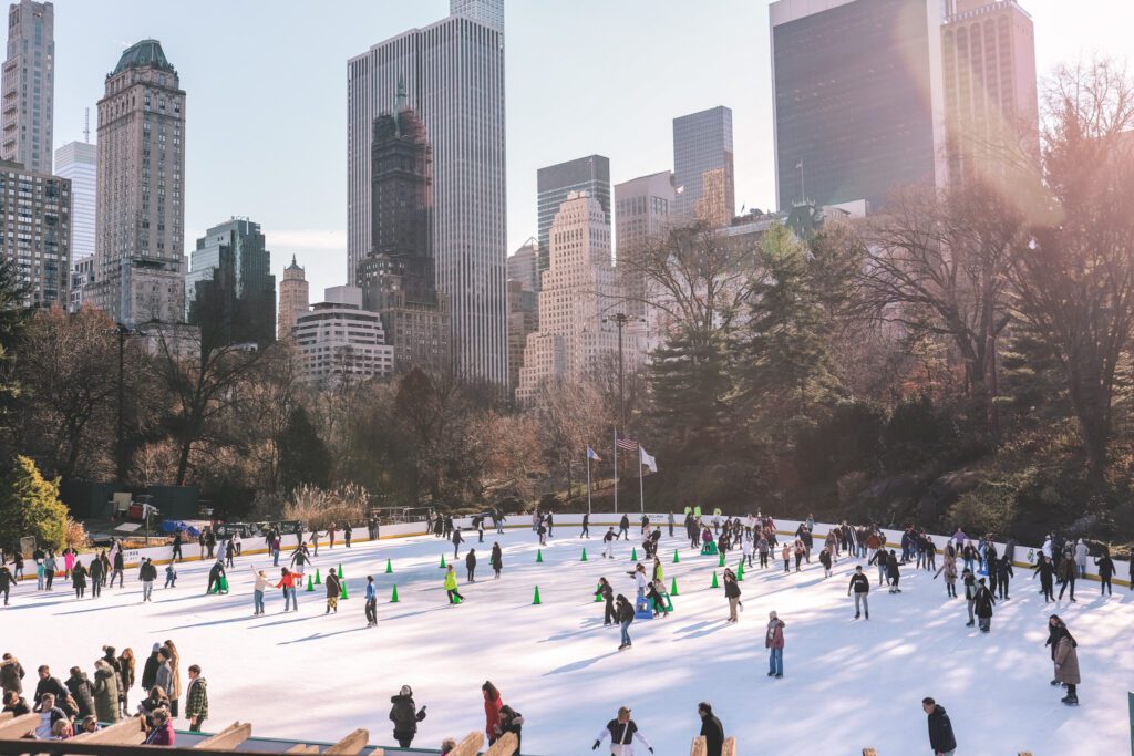 12 Bucket List Things to do In New York at Christmas | Visit Central Park #simplywander