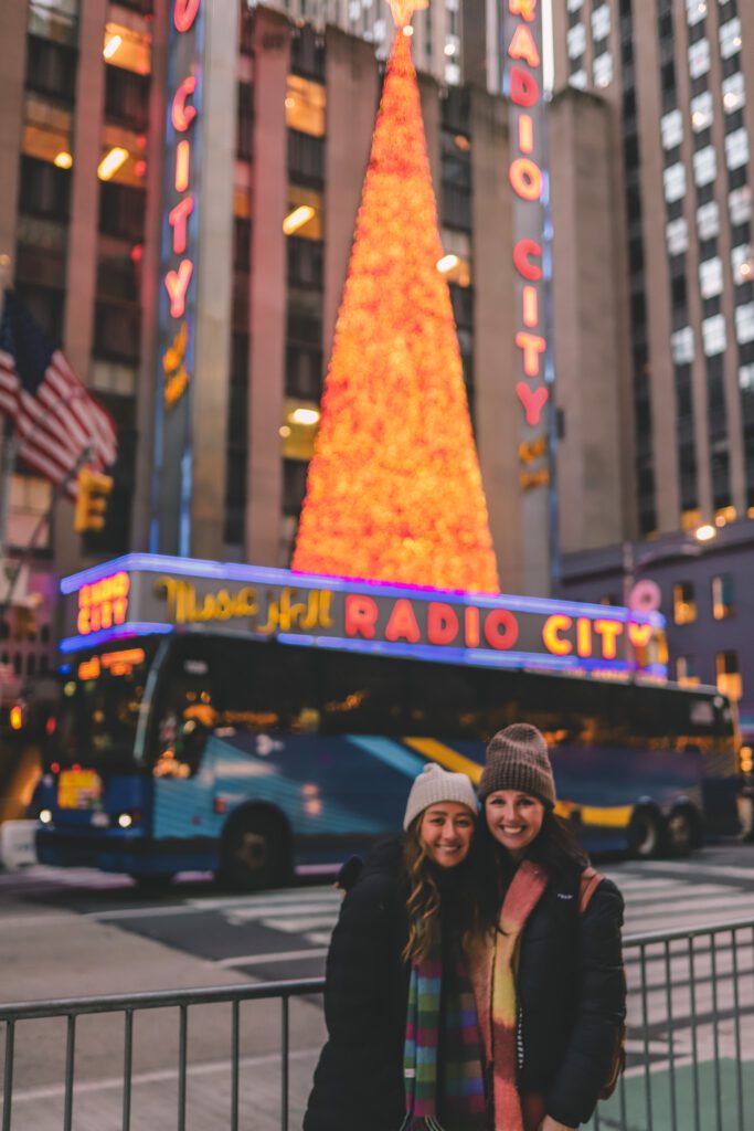 12 Bucket List Things to do In New York at Christmas | See the Rockette's Christmas Spectacular at Radio City Music Hall #simplywander