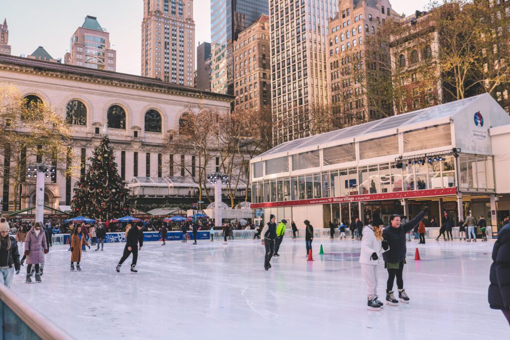 12 Bucket List Things to do In New York at Christmas | Winter Village at Bryant Park #simplywander
