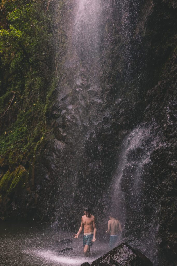 An Adventurous 7 Day Kauai Itinerary | Kayak to Secret Falls #simplywander