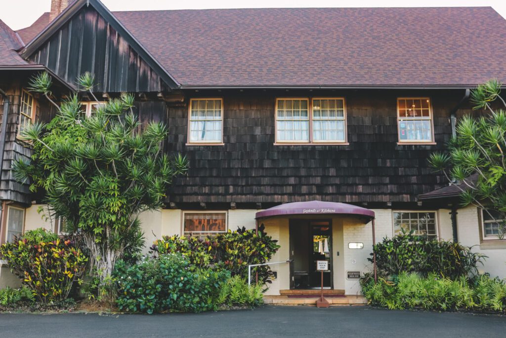 Best Places to Eat in Kauai, Hawaii | The Plantation House by Gaylords #simplywander