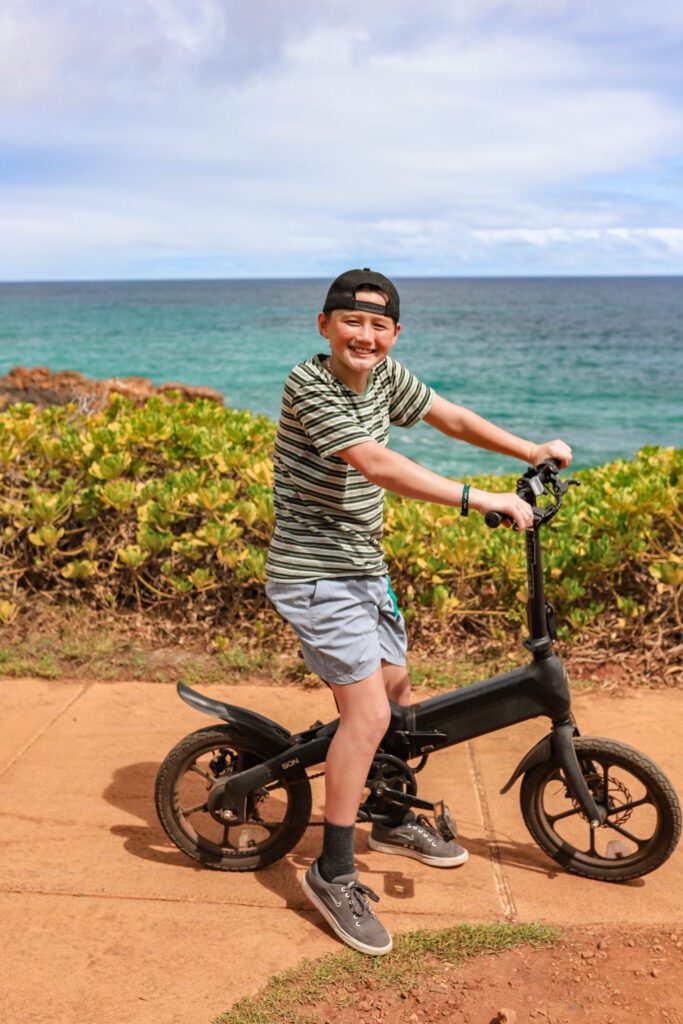 29 Bucket List Things to Do in Kauai With Kids | Kapaa Bike Path #simplywander