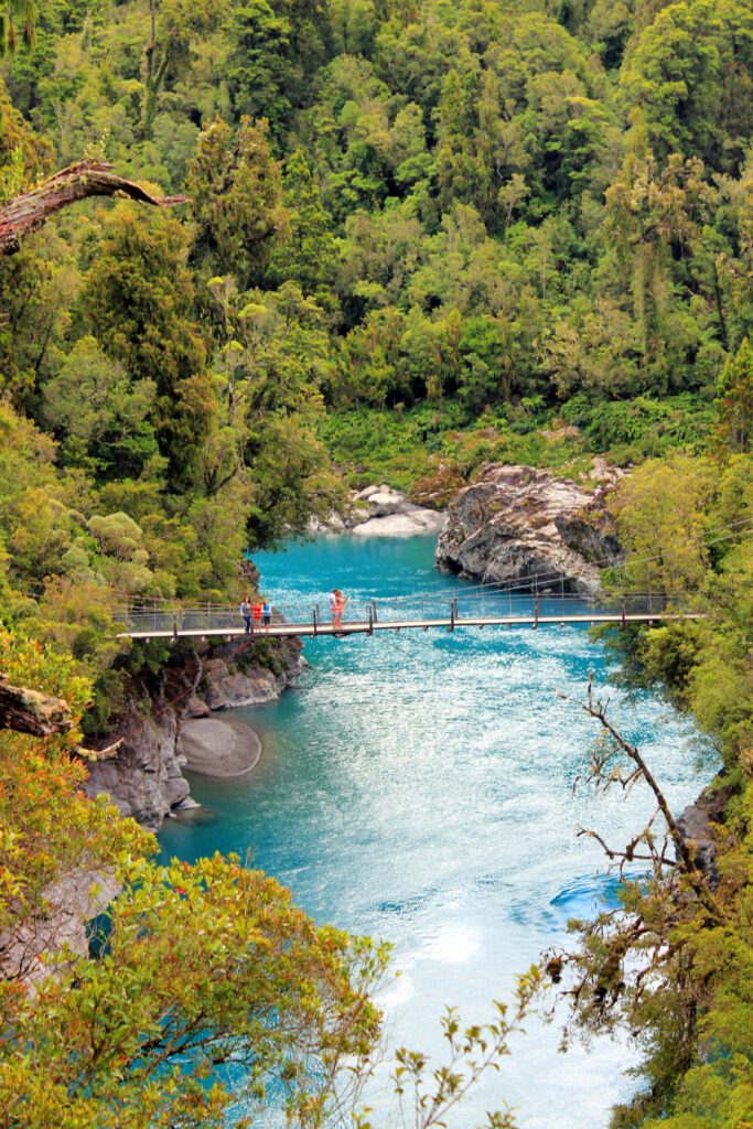 10-Day New Zealand South Island Itinerary (by a local) | Hokitika Gorge #simplywander