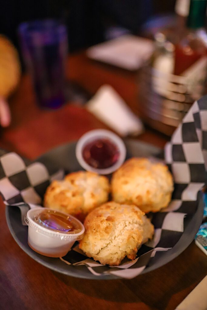 Best Places to Eat in Las Vegas Off the Strip | Biscuits and Bourbon #simplwander