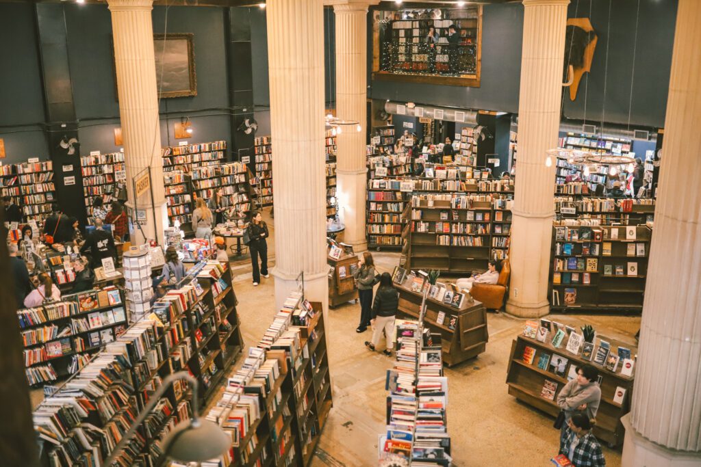 Best Things to Do in Downtown LA | The Last Bookstore #simplywander