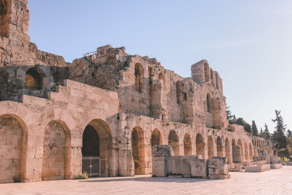 8 Things Not to Miss When Visiting the Acropolis in Athens | The Odeon of Herodes Atticus #simplywander
