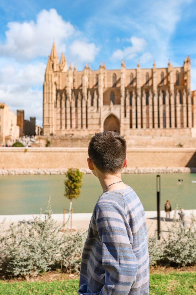 The Best Things to Do in Palma de Mallorca, Spain in One Day | Cathedral of Santa Marie #simplywander
