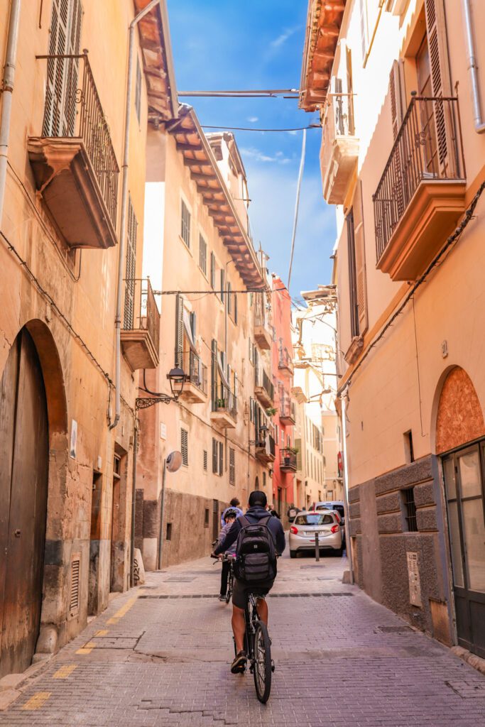 The Best Things to Do in Palma de Mallorca, Spain in One Day | Take a Bike Tour of Palma #simplywander