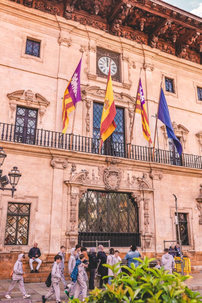 The Best Things to Do in Palma de Mallorca, Spain in One Day | Placa Cort #simplywander