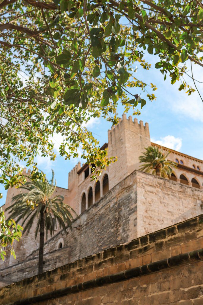 The Best Things to Do in Palma de Mallorca, Spain in One Day | Tour La Almudaina #simplywander