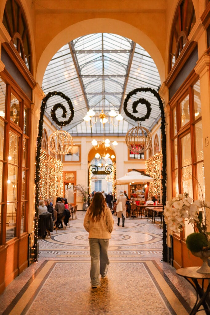 15 Magical Places to Go During Christmas in Paris | Galerie Vivienne #simplywander