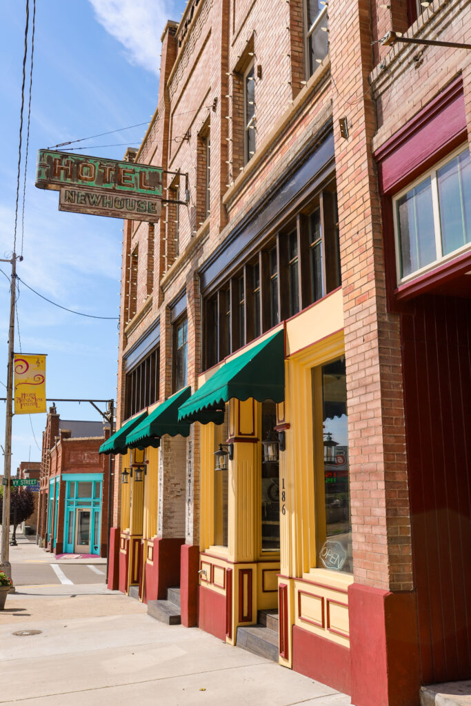 Main Street Helper, UT
