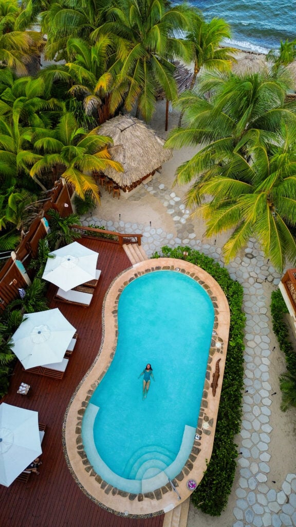 How to Spend 72 Hours in Placencia, Belize | Kalimera Beach Hotel #simplywander