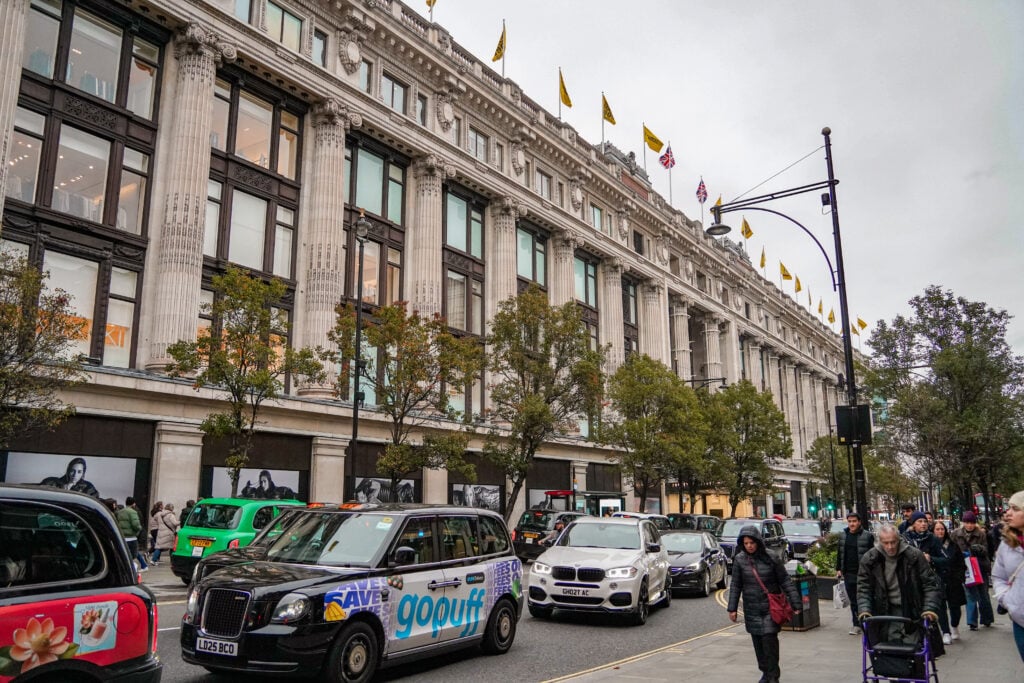Mayfair neighborhood, Oxford Street, London